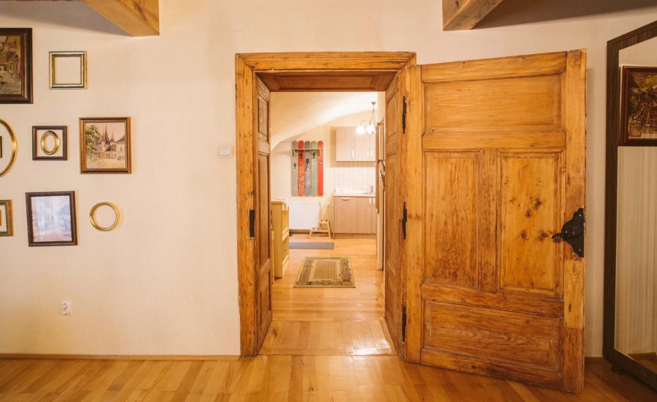 Casa Schobeln Apartment Брашов Екстериор снимка